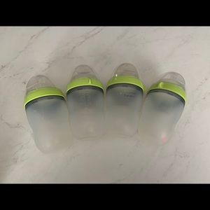 Comotomo Set of 4 Bottles